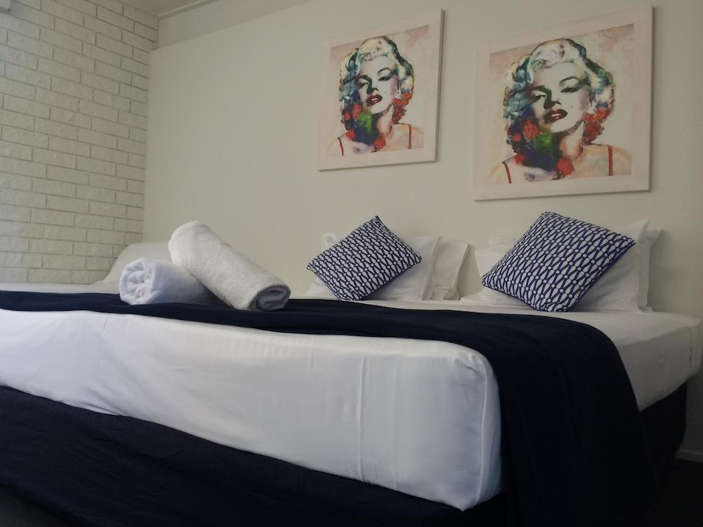 Village Hotel 3*