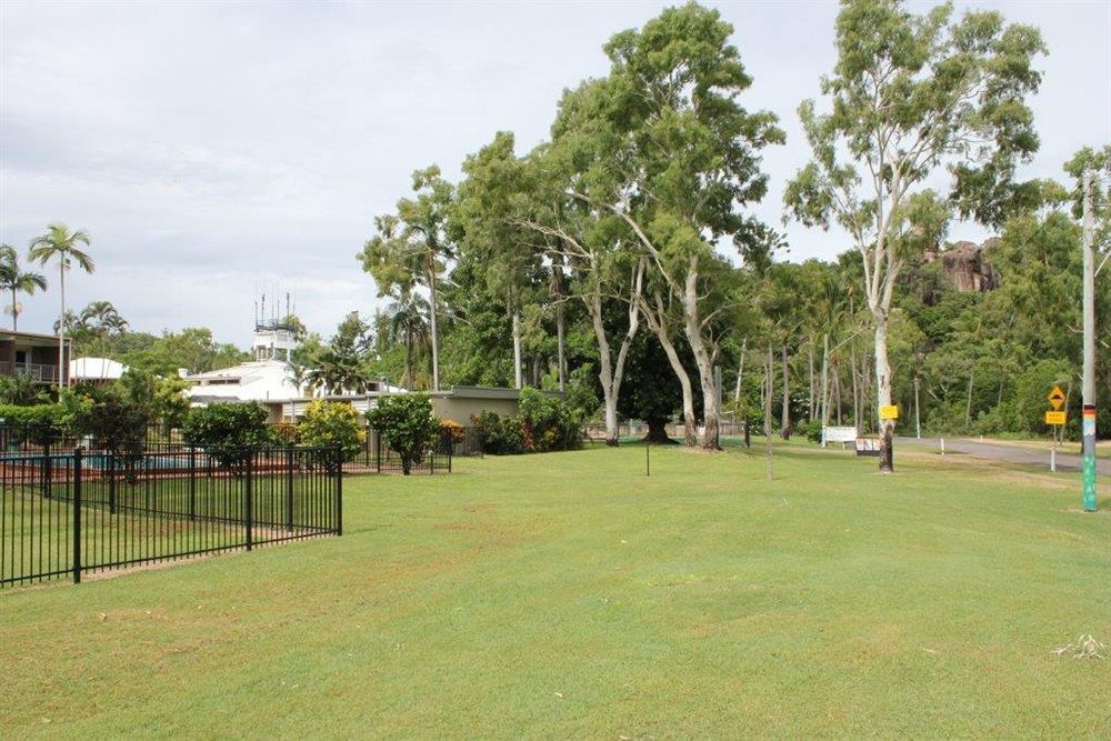 Village Hotel 3*